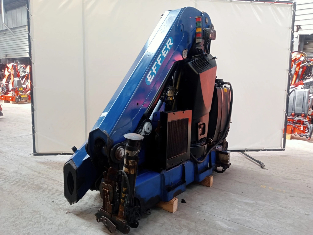 Grúa EFFER 305 5S - Rakodódaru - Teherautó: 3 kép. Grúa EFFER 305 5S - Rakodódaru - Teherautó: 3 kép.