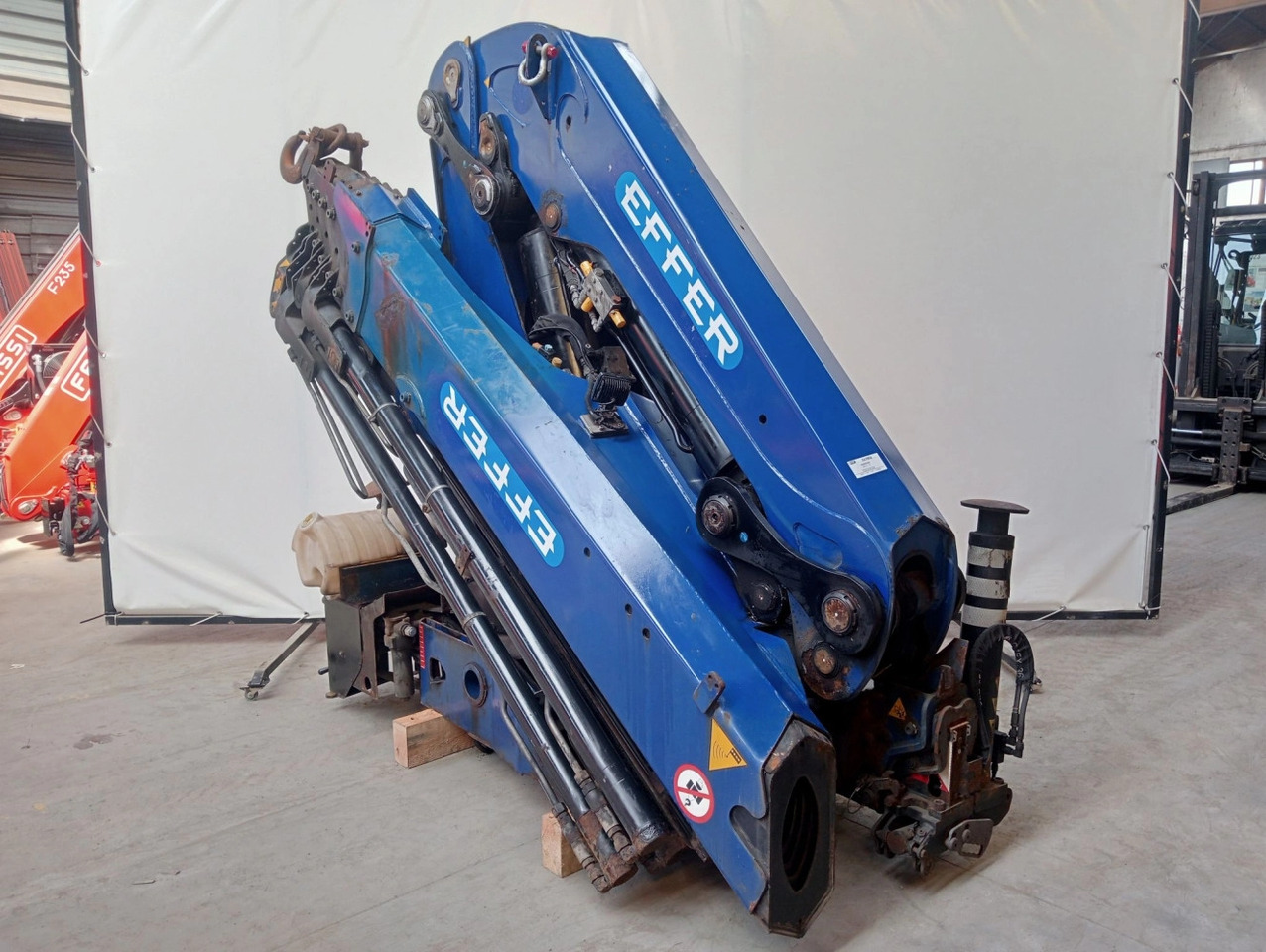 Grúa EFFER 305 5S - Rakodódaru - Teherautó: 4 kép. Grúa EFFER 305 5S - Rakodódaru - Teherautó: 4 kép.