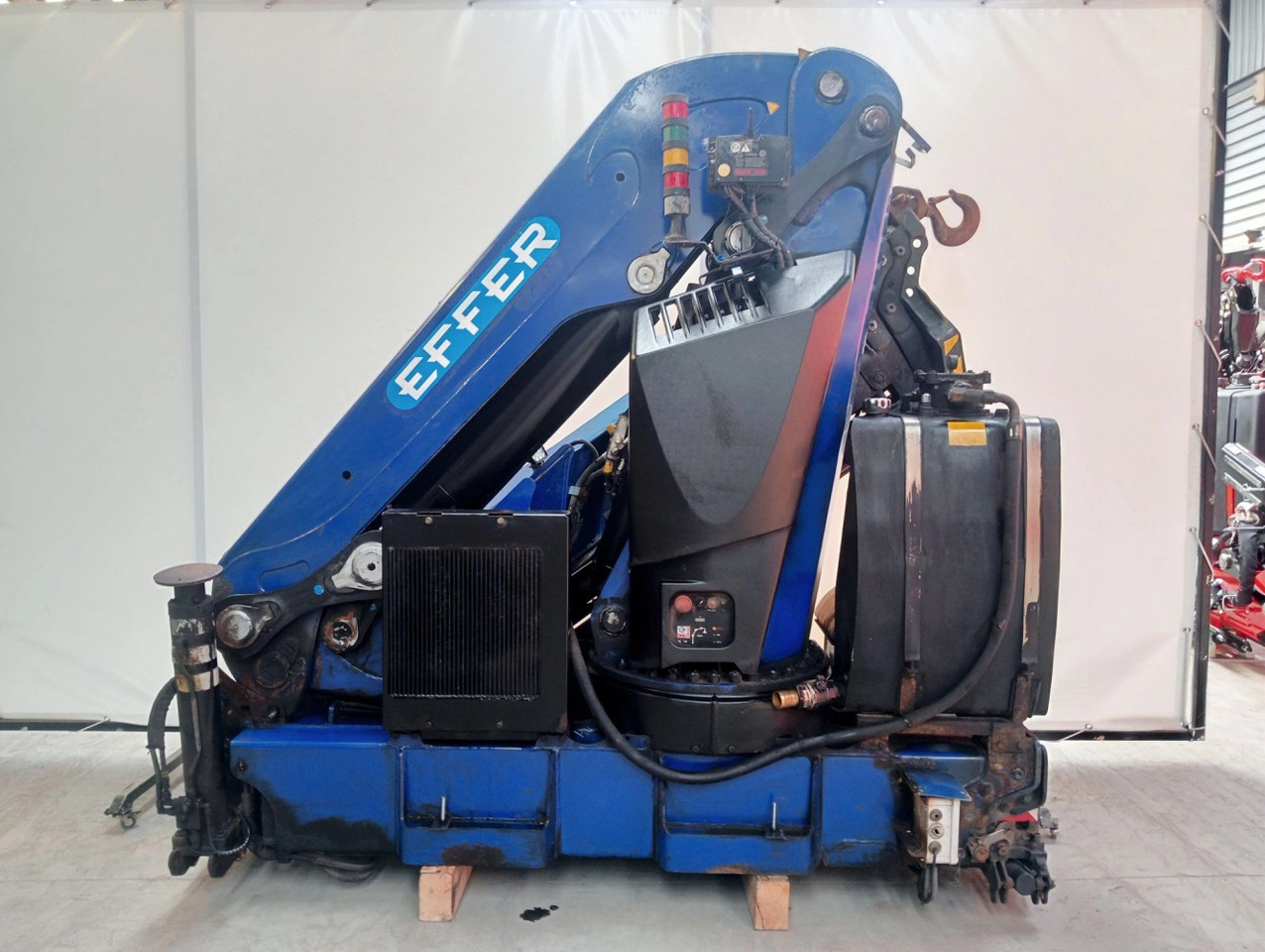 Grúa EFFER 305 5S - Rakodódaru - Teherautó: 2 kép. Grúa EFFER 305 5S - Rakodódaru - Teherautó: 2 kép.