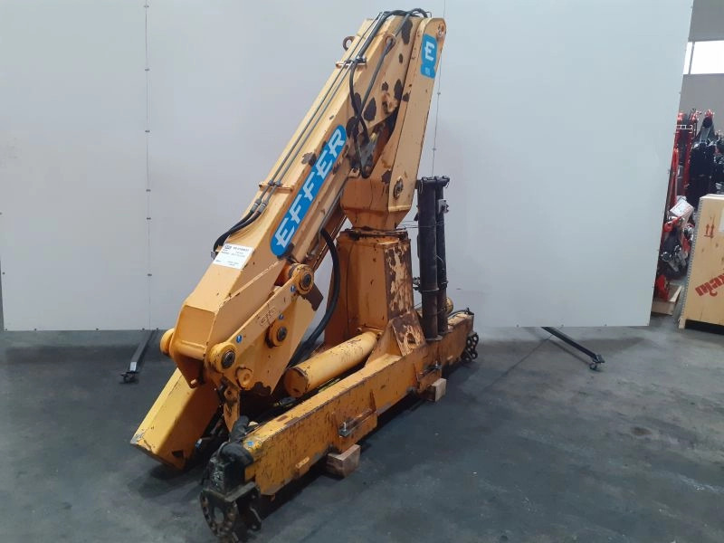 Grúa Effer 105-3s - Rakodódaru - Teherautó: 3 kép. Grúa Effer 105-3s - Rakodódaru - Teherautó: 3 kép.