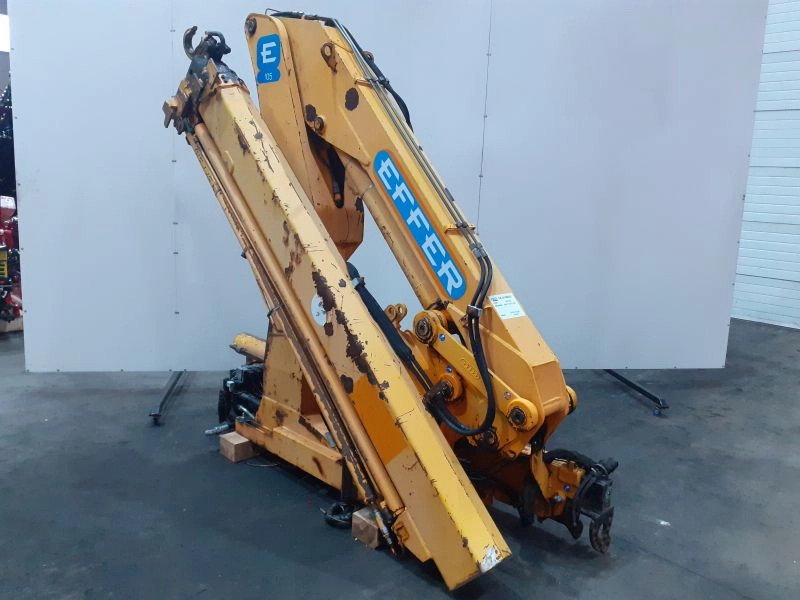 Grúa Effer 105-3s - Rakodódaru - Teherautó: 5 kép. Grúa Effer 105-3s - Rakodódaru - Teherautó: 5 kép.