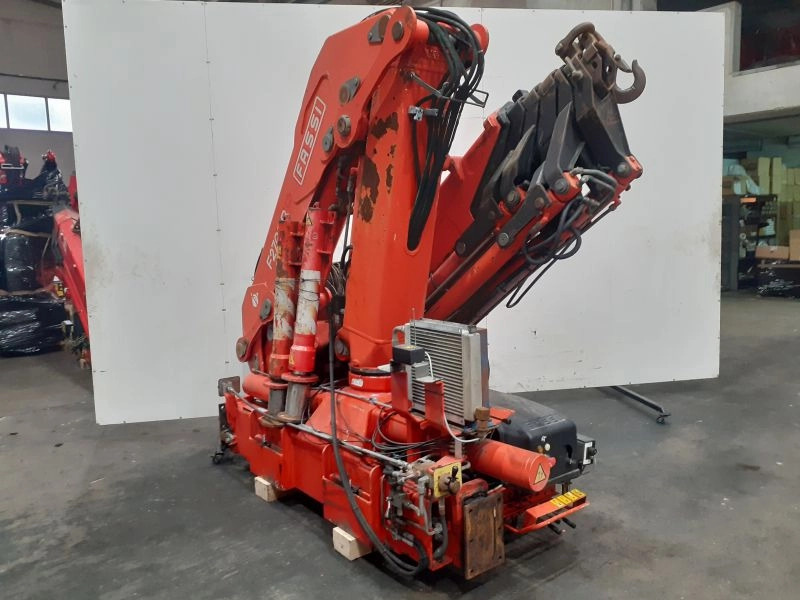 Grúa FASSI F270A.26 - Rakodódaru - Teherautó: 3 kép. Grúa FASSI F270A.26 - Rakodódaru - Teherautó: 3 kép.