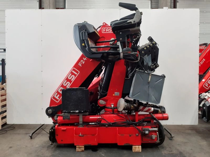 Grúa Fassi F245A2.26 E-Dynamic - Rakodódaru - Teherautó: 4 kép. Grúa Fassi F245A2.26 E-Dynamic - Rakodódaru - Teherautó: 4 kép.
