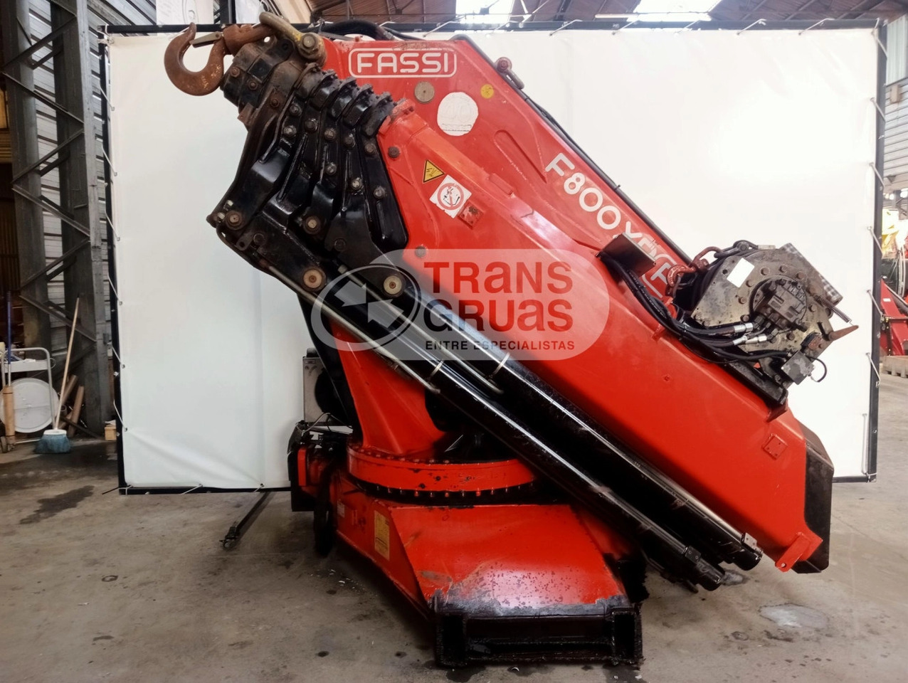 Grúa Fassi F800AXP.26 - Rakodódaru - Teherautó: 2 kép. Grúa Fassi F800AXP.26 - Rakodódaru - Teherautó: 2 kép.