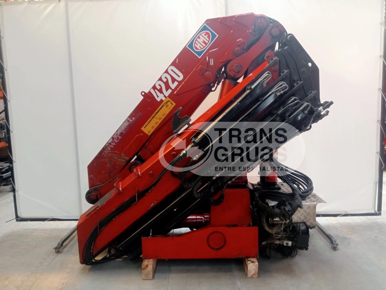 Grúa HMF 4220 K4 - Rakodódaru - Teherautó: 2 kép. Grúa HMF 4220 K4 - Rakodódaru - Teherautó: 2 kép.