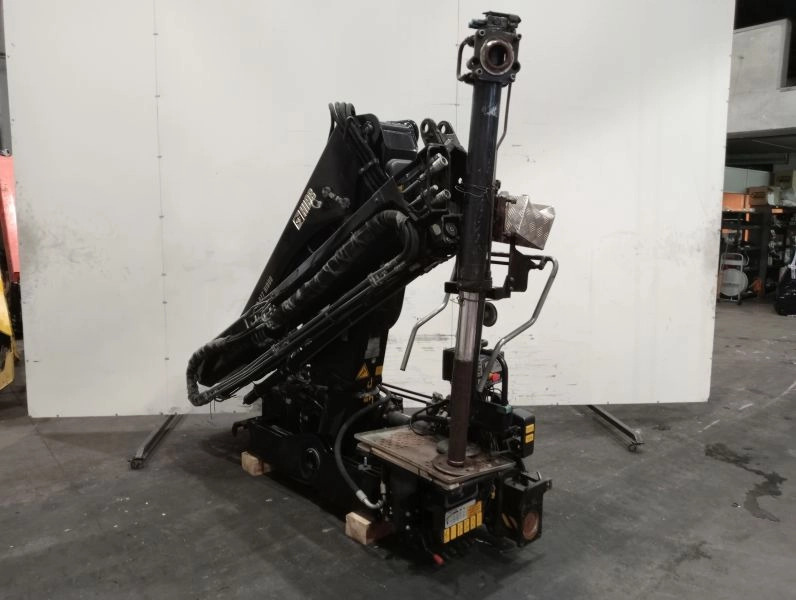 Grúa Hiab 077 B-2 HIDUO - Rakodódaru - Teherautó: 4 kép. Grúa Hiab 077 B-2 HIDUO - Rakodódaru - Teherautó: 4 kép.