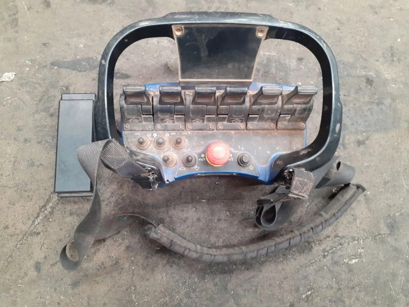 Grúa PM 16 - Rakodódaru - Teherautó: 5 kép. Grúa PM 16 - Rakodódaru - Teherautó: 5 kép.