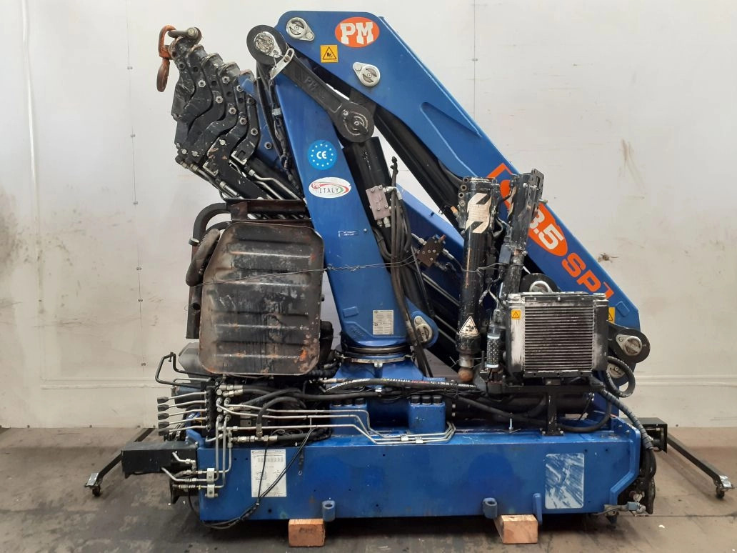 Grúa PM 23526 SP - Rakodódaru - Teherautó: 1 kép. Grúa PM 23526 SP - Rakodódaru - Teherautó: 1 kép.