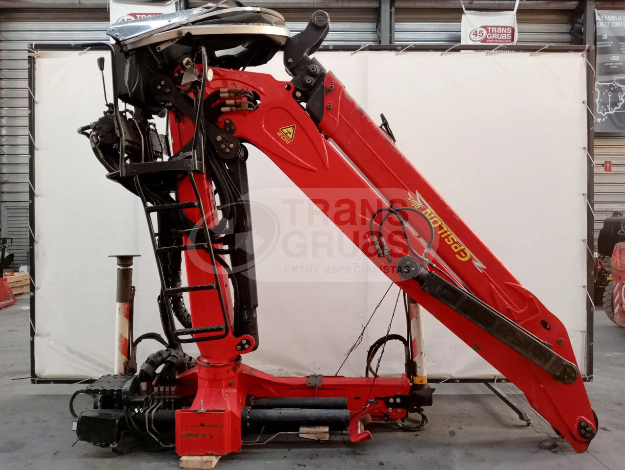 Grúa hidráulica EPSILON M120Z96 - Rakodódaru: 1 kép. Grúa hidráulica EPSILON M120Z96 - Rakodódaru: 1 kép.
