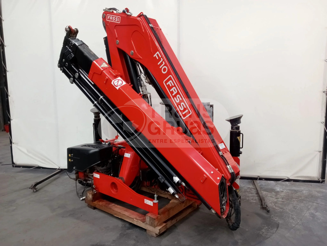 Grúa hidráulica Fassi F110B.0.24 E-ACTIVE - Rakodódaru: 2 kép. Grúa hidráulica Fassi F110B.0.24 E-ACTIVE - Rakodódaru: 2 kép.