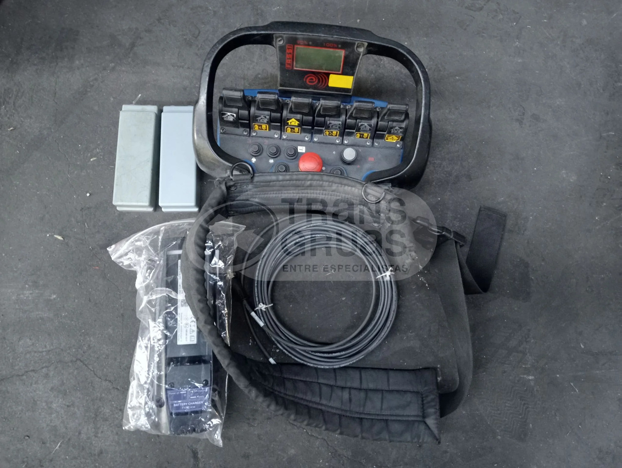 Grúa hidráulica Fassi F245A.2.26 E-DYNAMIC - Rakodódaru: 2 kép. Grúa hidráulica Fassi F245A.2.26 E-DYNAMIC - Rakodódaru: 2 kép.