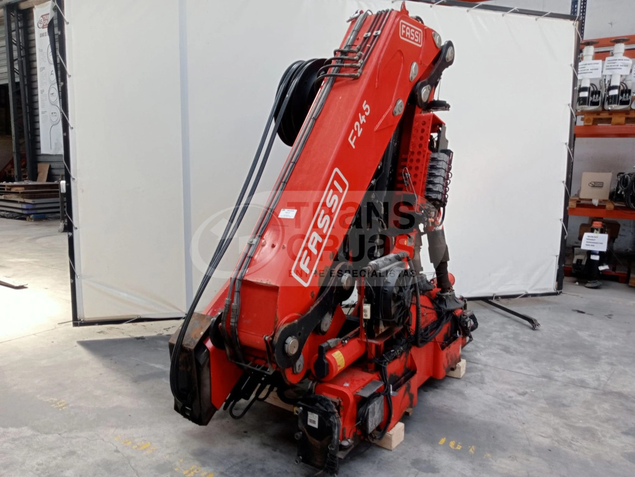 Grúa hidráulica Fassi F245A.2.26 E-Dynamic - Rakodódaru: 1 kép. Grúa hidráulica Fassi F245A.2.26 E-Dynamic - Rakodódaru: 1 kép.
