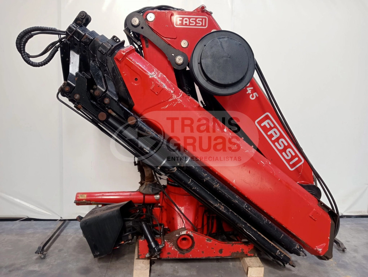 Grúa hidráulica Fassi F245A.2.26 E-Dynamic - Rakodódaru: 2 kép. Grúa hidráulica Fassi F245A.2.26 E-Dynamic - Rakodódaru: 2 kép.