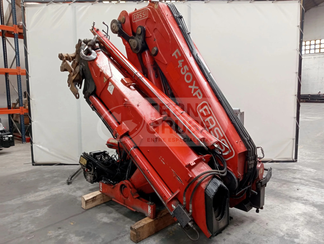 Grúa hidráulica Fassi F450AXP.27 - Rakodódaru: 2 kép. Grúa hidráulica Fassi F450AXP.27 - Rakodódaru: 2 kép.