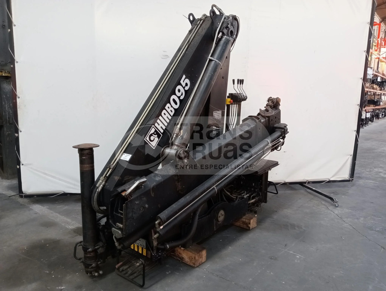 Grúa hidráulica Hiab 095-3 - Rakodódaru: 2 kép. Grúa hidráulica Hiab 095-3 - Rakodódaru: 2 kép.