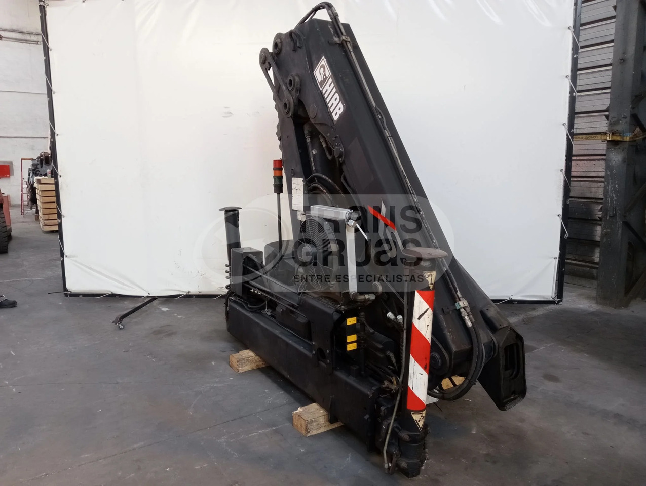 Grúa hidráulica Hiab 166 E-5 HIPRO - Rakodódaru: 4 kép. Grúa hidráulica Hiab 166 E-5 HIPRO - Rakodódaru: 4 kép.