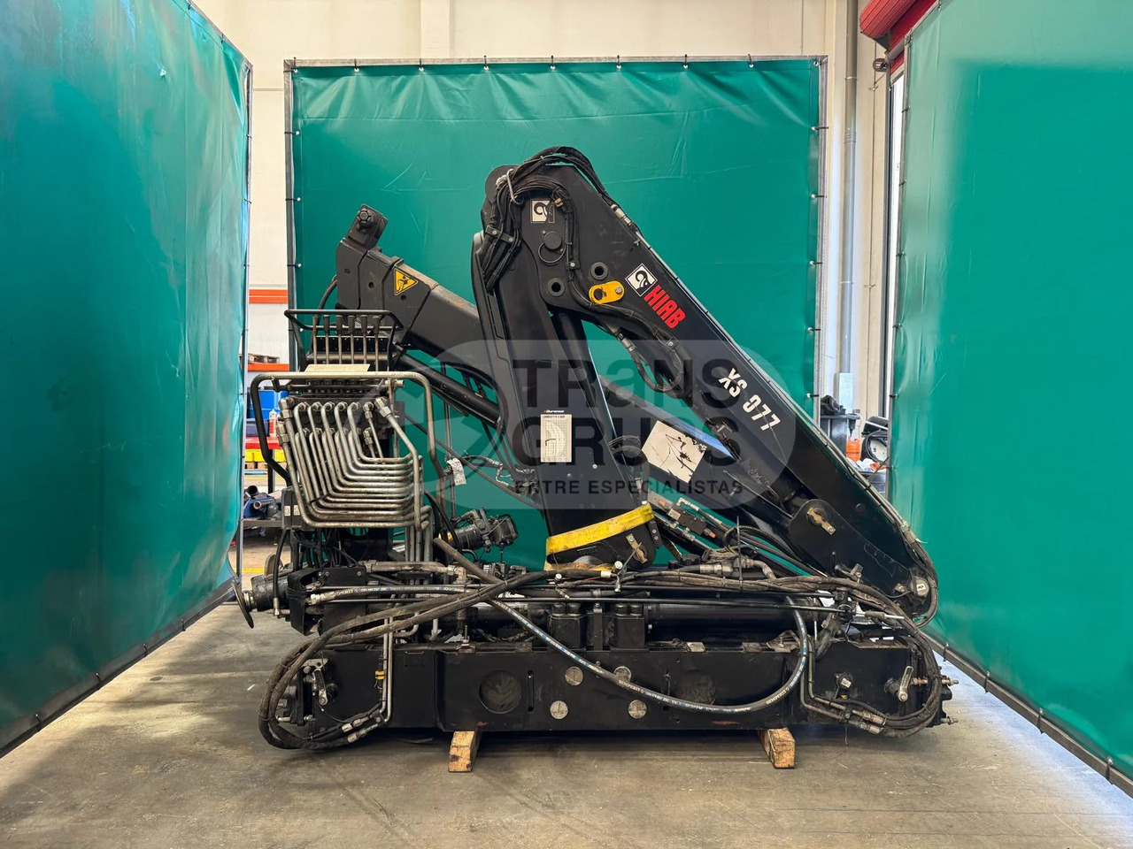 Grúa hidráulica Hiab B-2 Duo - Rakodódaru: 1 kép. Grúa hidráulica Hiab B-2 Duo - Rakodódaru: 1 kép.