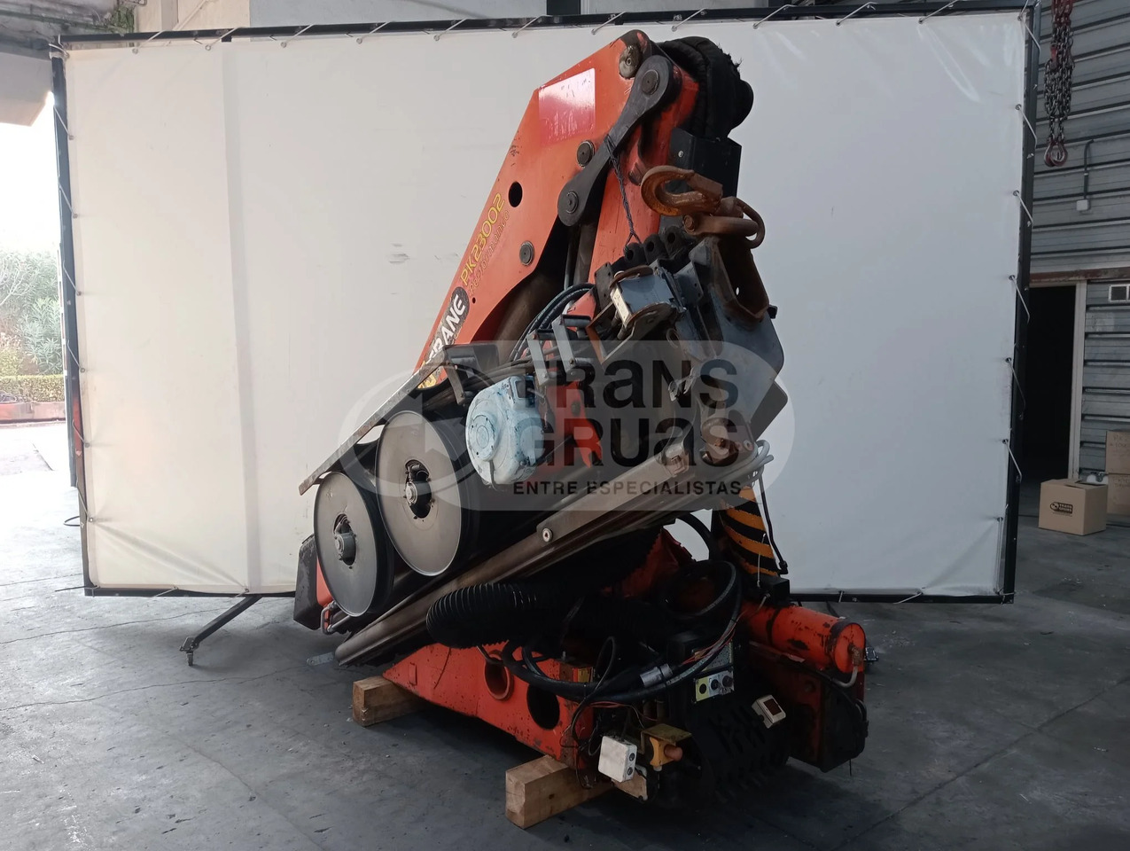 Grúa hidráulica Palfinger PK 23002 - Rakodódaru: 1 kép. Grúa hidráulica Palfinger PK 23002 - Rakodódaru: 1 kép.