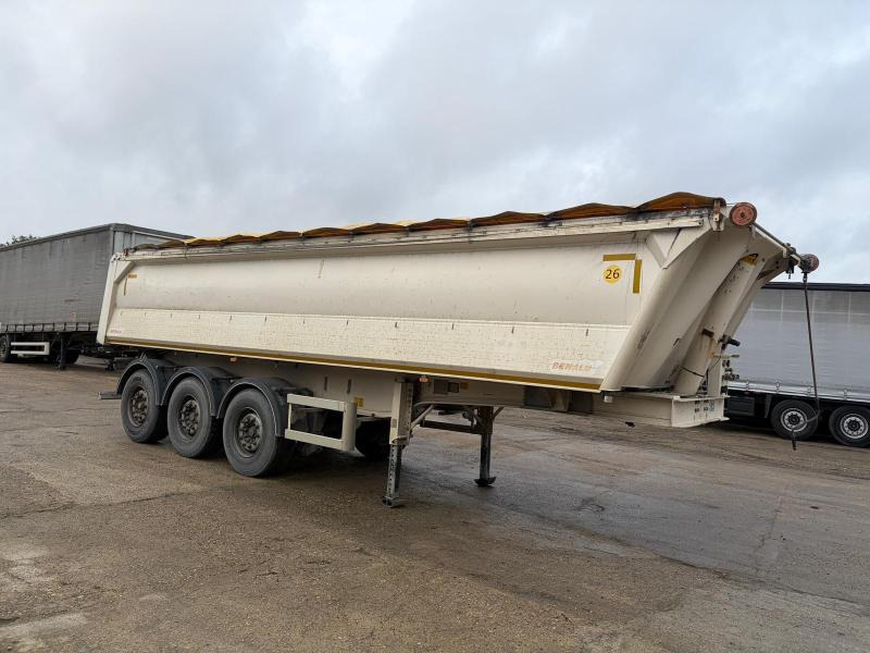 Benalu - Félpótkocsi billenőplatós: 4 kép. Benalu - Félpótkocsi billenőplatós: 4 kép.