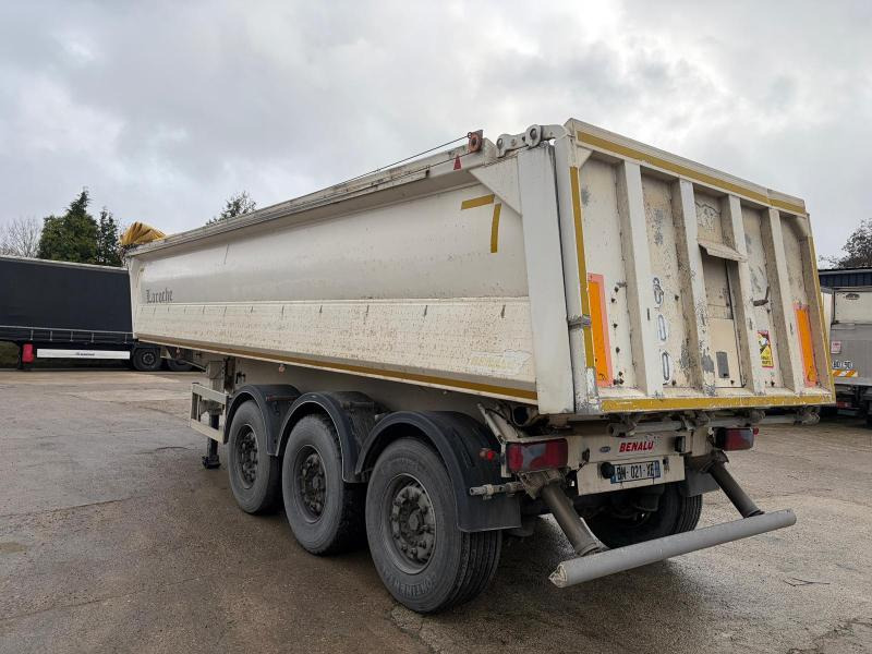 Benalu - Félpótkocsi billenőplatós: 1 kép. Benalu - Félpótkocsi billenőplatós: 1 kép.