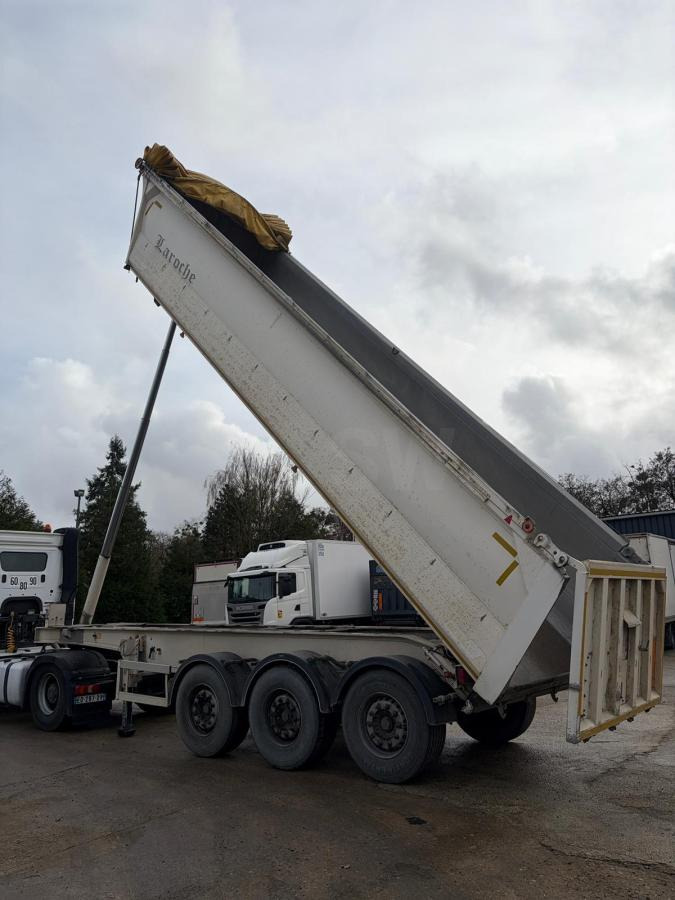 Benalu - Félpótkocsi billenőplatós: 5 kép. Benalu - Félpótkocsi billenőplatós: 5 kép.