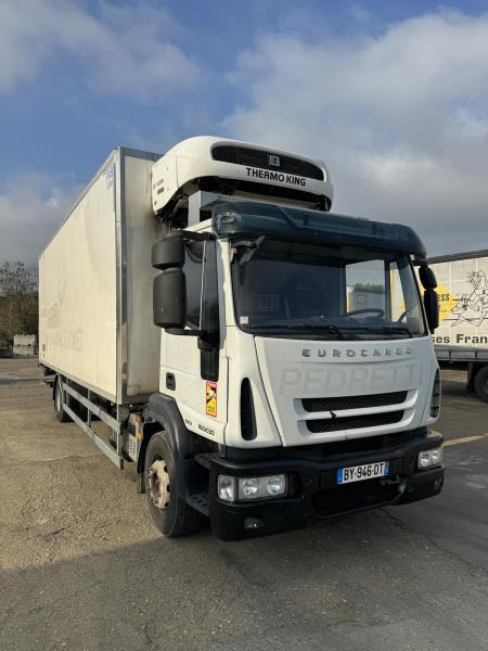 Iveco Eurocargo 160E30 - Hűtős teherautó: 5 kép. Iveco Eurocargo 160E30 - Hűtős teherautó: 5 kép.