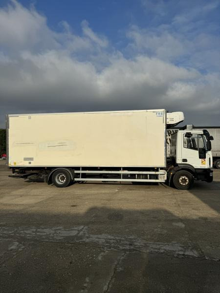 Iveco Eurocargo 160E30 - Hűtős teherautó: 5 kép. Iveco Eurocargo 160E30 - Hűtős teherautó: 5 kép.