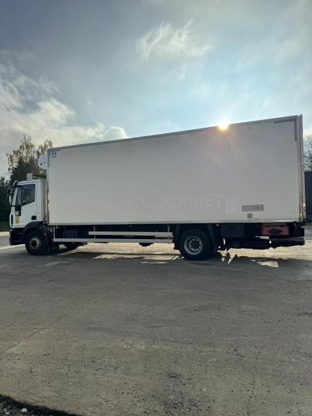 Iveco Eurocargo 160E30 - Hűtős teherautó: 3 kép. Iveco Eurocargo 160E30 - Hűtős teherautó: 3 kép.