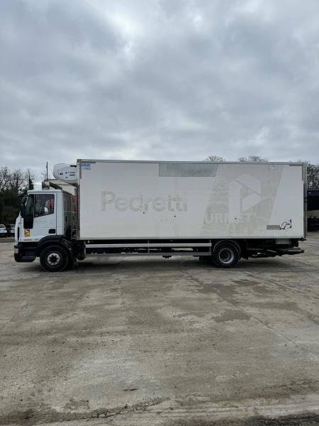 Iveco Eurocargo 160E30 - Hűtős teherautó: 5 kép. Iveco Eurocargo 160E30 - Hűtős teherautó: 5 kép.