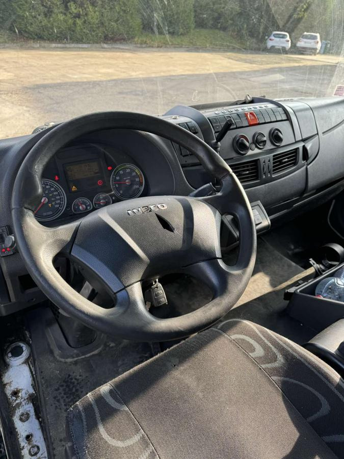 Iveco Eurocargo 160E30 - Hűtős teherautó: 3 kép. Iveco Eurocargo 160E30 - Hűtős teherautó: 3 kép.