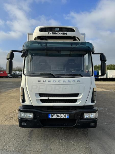Iveco Eurocargo 160E30 - Hűtős teherautó: 5 kép. Iveco Eurocargo 160E30 - Hűtős teherautó: 5 kép.