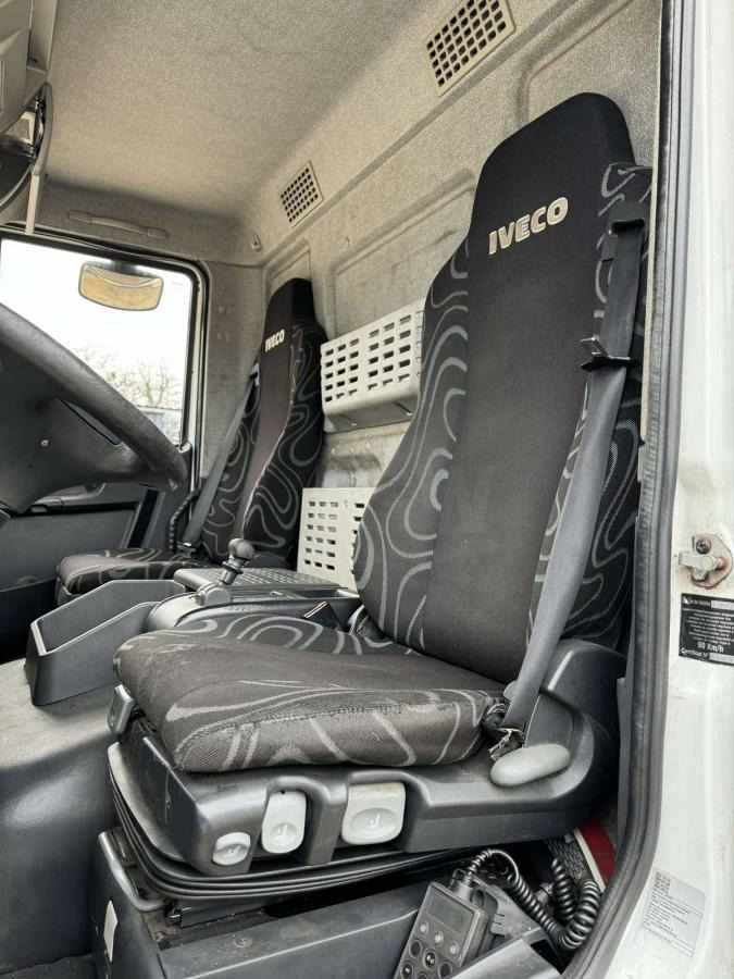 Iveco Eurocargo 160E30 - Hűtős teherautó: 3 kép. Iveco Eurocargo 160E30 - Hűtős teherautó: 3 kép.