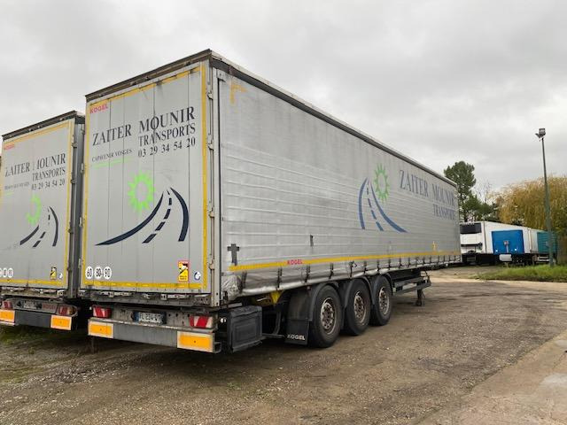 Kögel - Ponyvás félpótkocsi: 2 kép. Kögel - Ponyvás félpótkocsi: 2 kép.