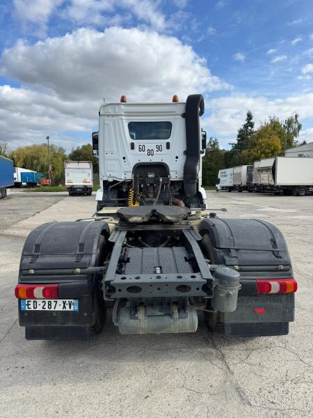 Mercedes Arocs 2045 - Nyergesvontató: 2 kép. Mercedes Arocs 2045 - Nyergesvontató: 2 kép.