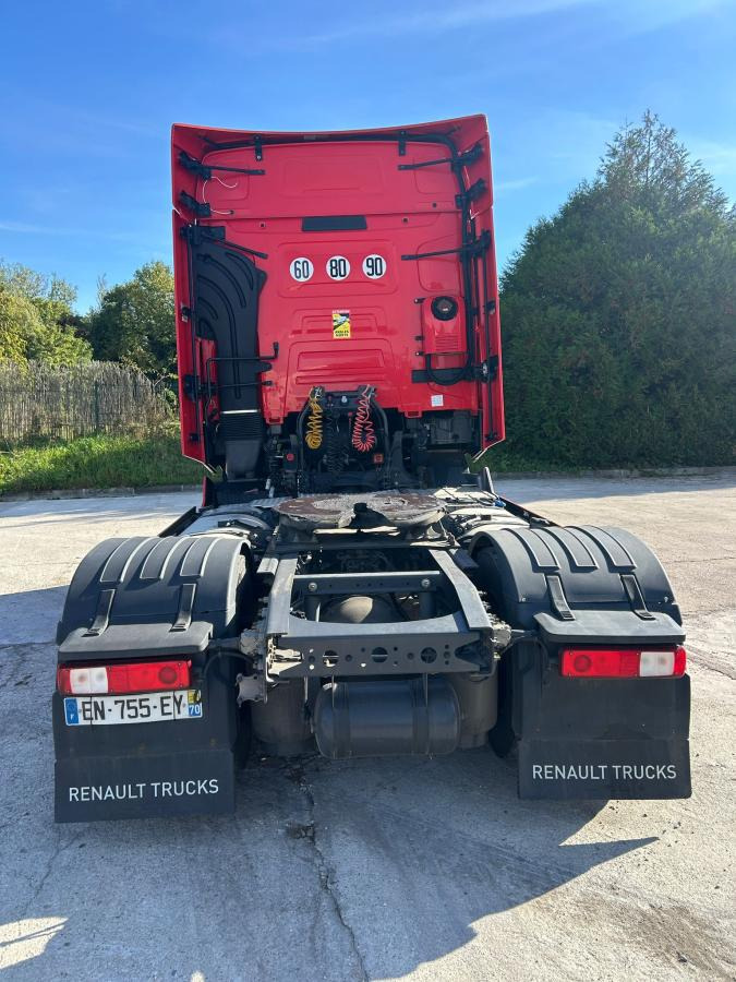 Renault T-Series 480 - Nyergesvontató: 4 kép. Renault T-Series 480 - Nyergesvontató: 4 kép.