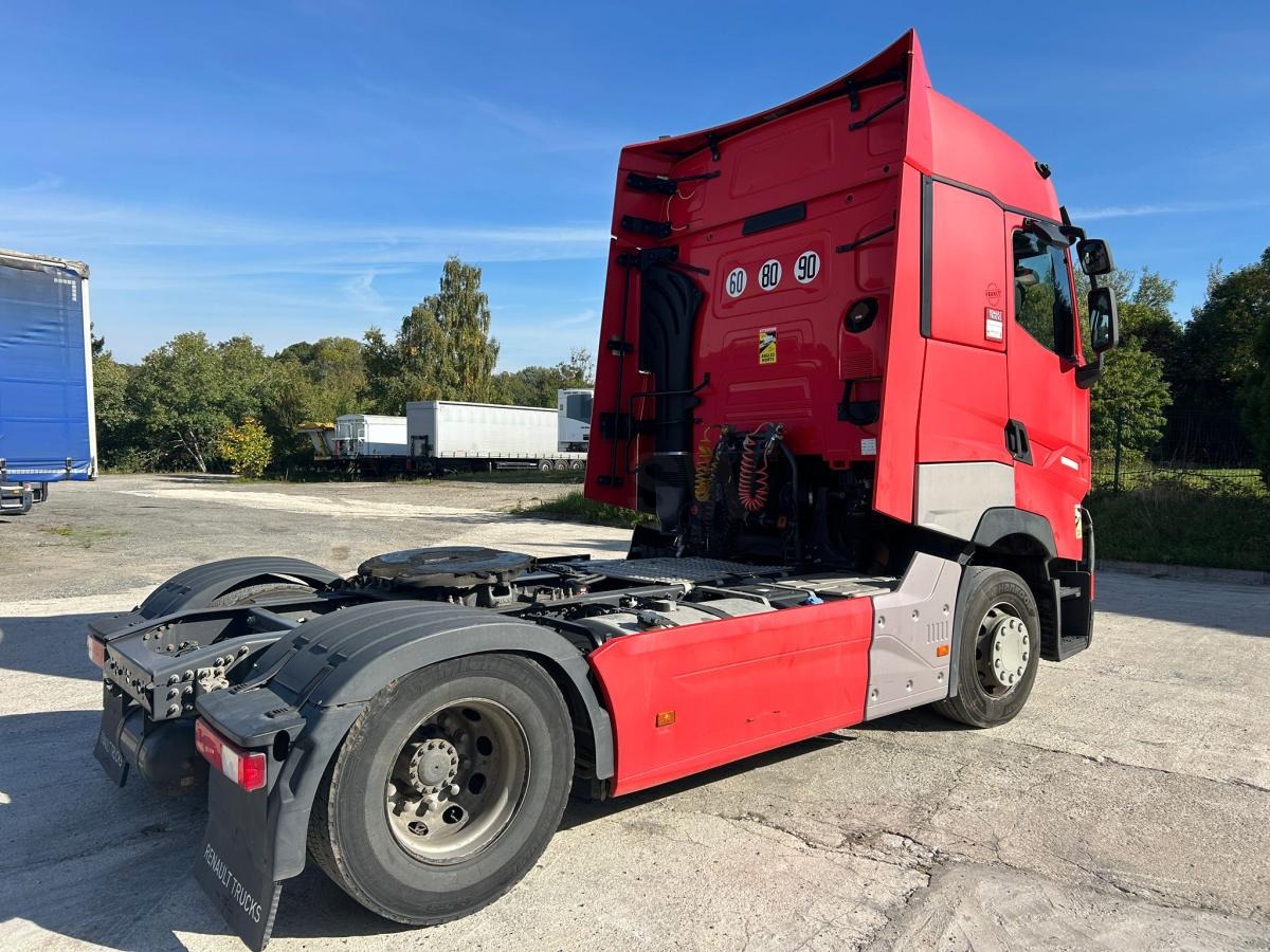 Renault T-Series 480 - Nyergesvontató: 5 kép. Renault T-Series 480 - Nyergesvontató: 5 kép.