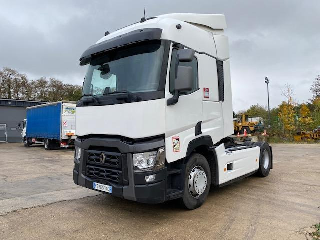 Renault T-Series 520 - Nyergesvontató: 3 kép. Renault T-Series 520 - Nyergesvontató: 3 kép.