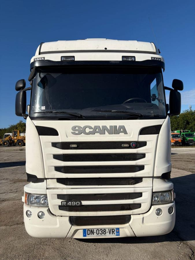 Scania R 490 - Nyergesvontató: 5 kép. Scania R 490 - Nyergesvontató: 5 kép.