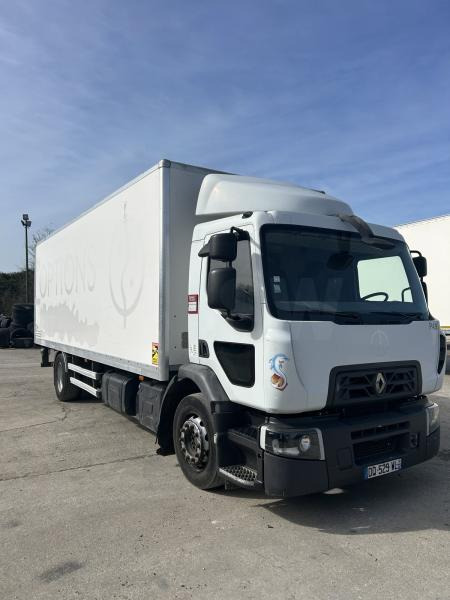 Renault D-Series D19 - Dobozos felépítményű teherautó: 1 kép. Renault D-Series D19 - Dobozos felépítményű teherautó: 1 kép.