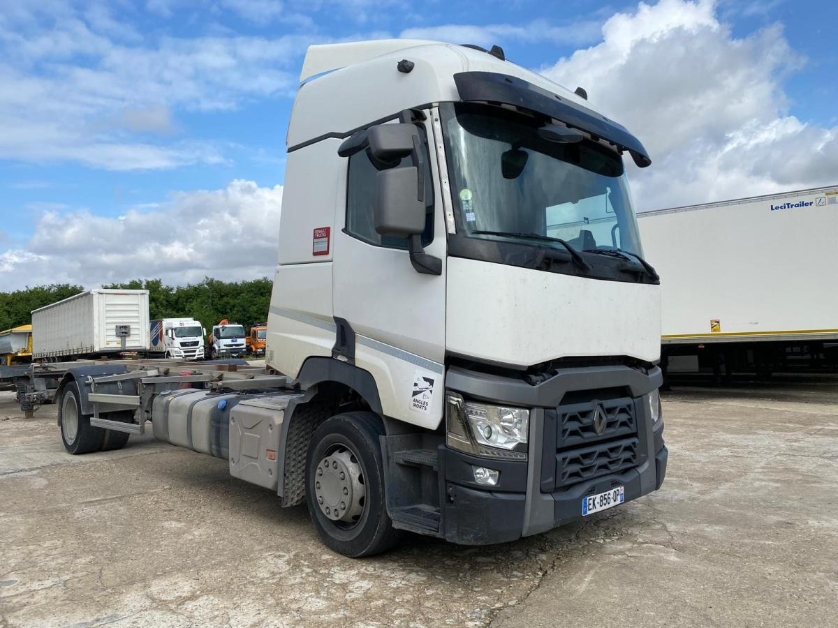 Renault Gamme T 460 - Cserefelépítményes teherautó: 4 kép. Renault Gamme T 460 - Cserefelépítményes teherautó: 4 kép.