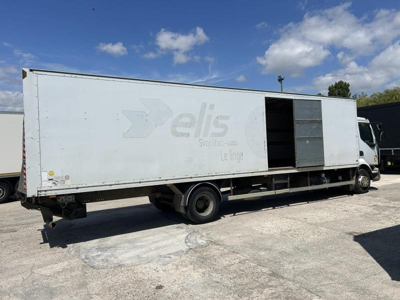 Renault Midlum 180 - Dobozos felépítményű teherautó: 3 kép. Renault Midlum 180 - Dobozos felépítményű teherautó: 3 kép.