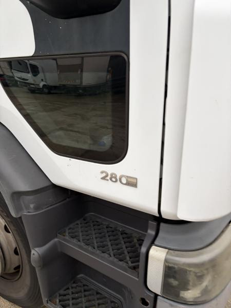 Renault Midlum 280 DXI - Ponyvás teherautó: 5 kép. Renault Midlum 280 DXI - Ponyvás teherautó: 5 kép.