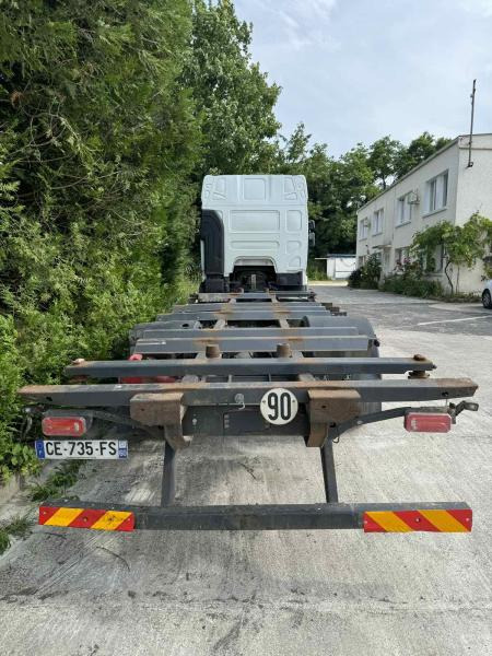 Renault Premium 430 - Cserefelépítményes teherautó: 5 kép. Renault Premium 430 - Cserefelépítményes teherautó: 5 kép.