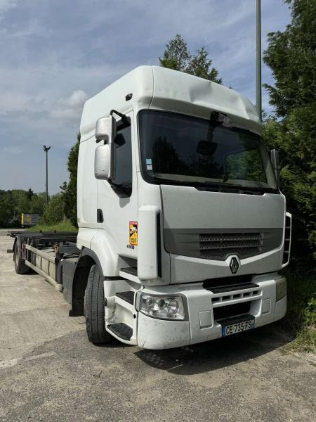 Renault Premium 430 - Cserefelépítményes teherautó: 1 kép. Renault Premium 430 - Cserefelépítményes teherautó: 1 kép.