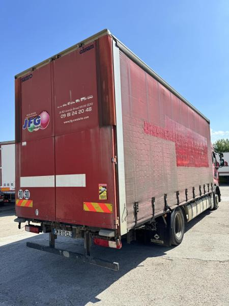Renault Premium 450 - Ponyvás teherautó: 3 kép. Renault Premium 450 - Ponyvás teherautó: 3 kép.