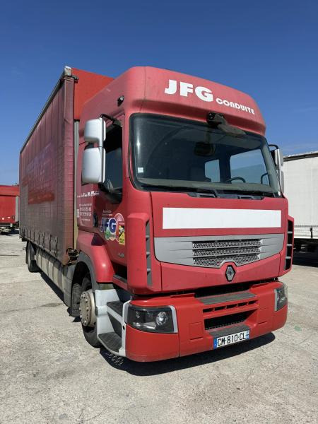 Renault Premium 450 - Ponyvás teherautó: 1 kép. Renault Premium 450 - Ponyvás teherautó: 1 kép.