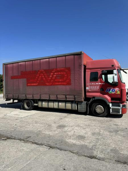 Renault Premium 450 - Ponyvás teherautó: 2 kép. Renault Premium 450 - Ponyvás teherautó: 2 kép.