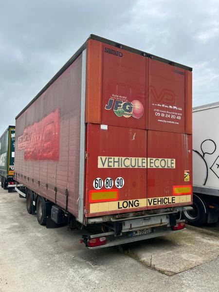 Samro - Ponyvás pótkocsi: 4 kép. Samro - Ponyvás pótkocsi: 4 kép.