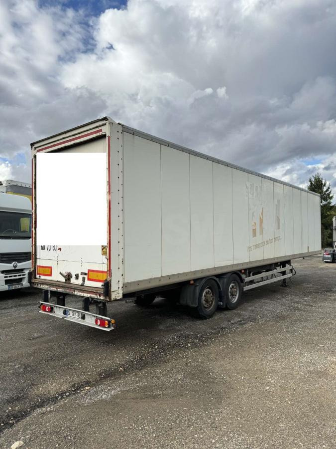 Samro - Félpótkocsi dobozos: 3 kép. Samro - Félpótkocsi dobozos: 3 kép.