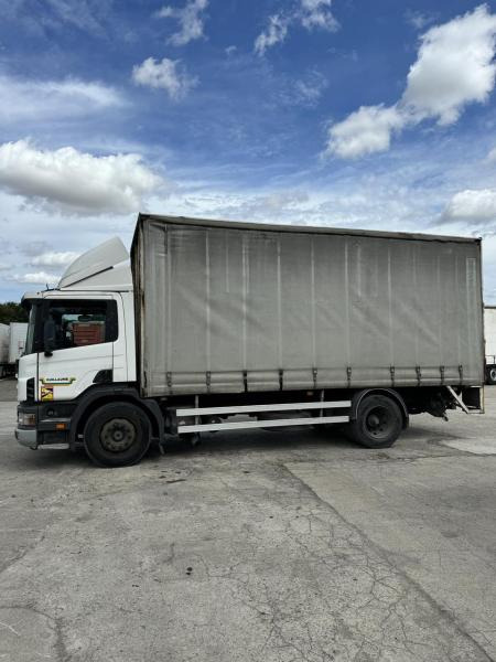 Scania 94 D220 - Ponyvás teherautó: 5 kép. Scania 94 D220 - Ponyvás teherautó: 5 kép.